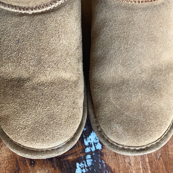EUC BearPaw Victorian Suede Boots - Picture 2 of 16